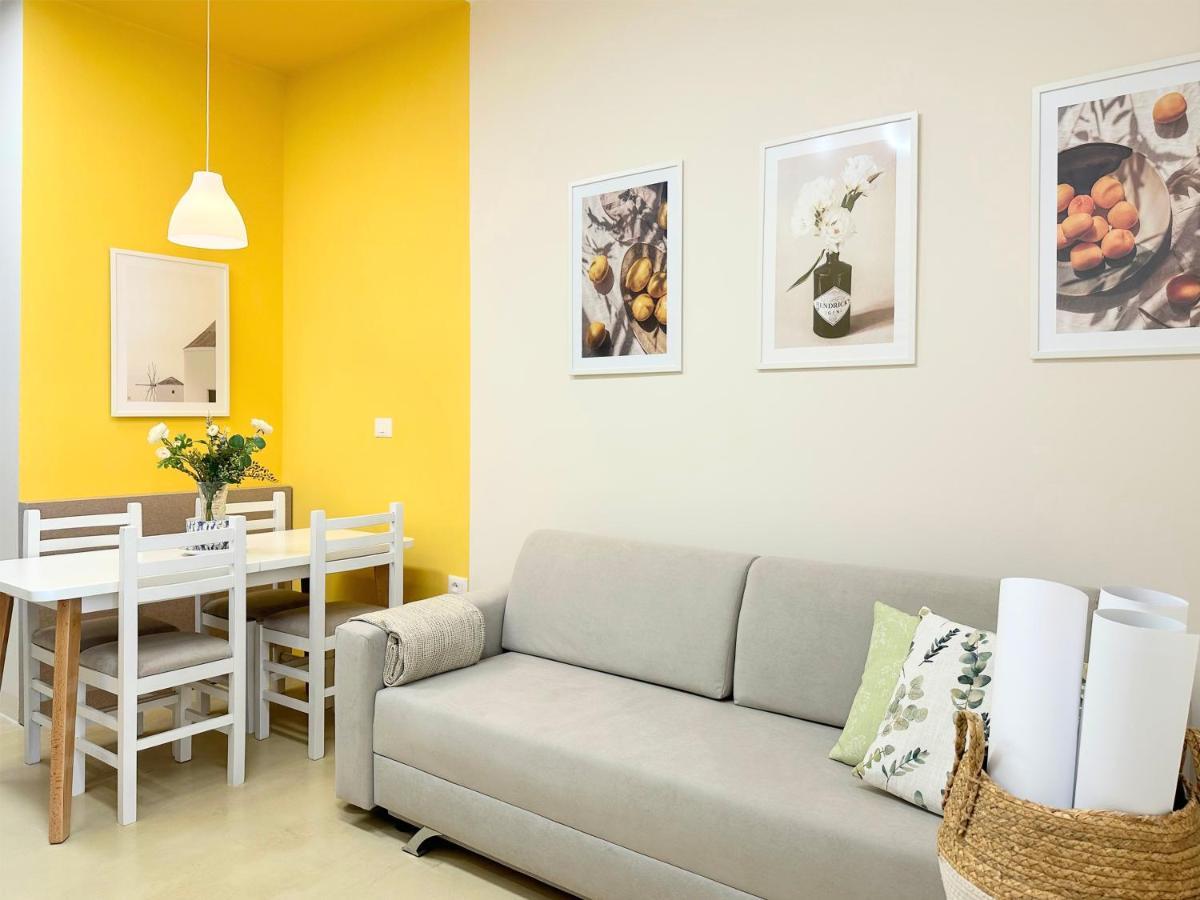 13 Eur For Monthly Stay - Home By The Sea - Hbs Голем Екстер'єр фото