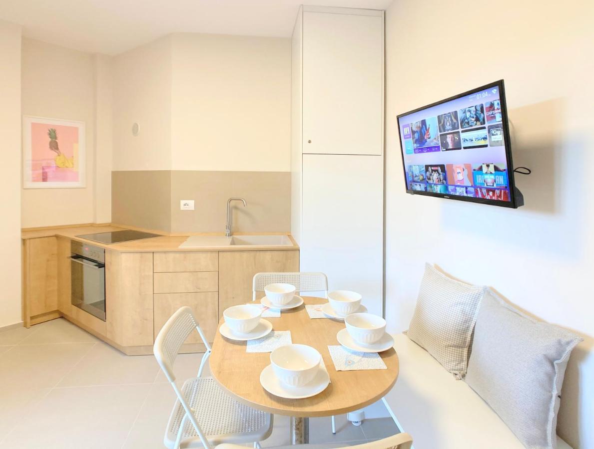13 Eur For Monthly Stay - Home By The Sea - Hbs Голем Екстер'єр фото